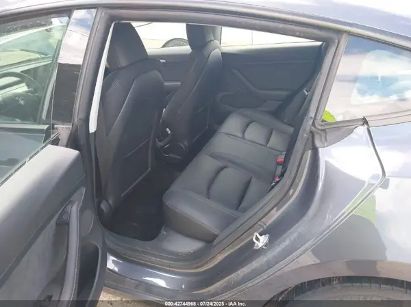 5YJ3E1EA8PF704769 2023 TESLA MODEL 3 - Image 8