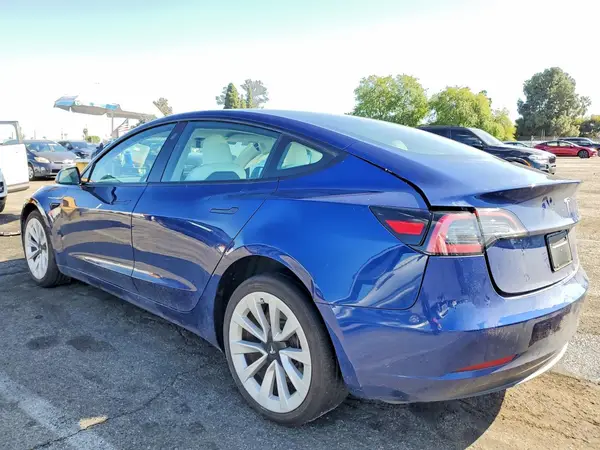 5YJ3E1EA8PF704920 2023 TESLA MODEL 3 - Image 2