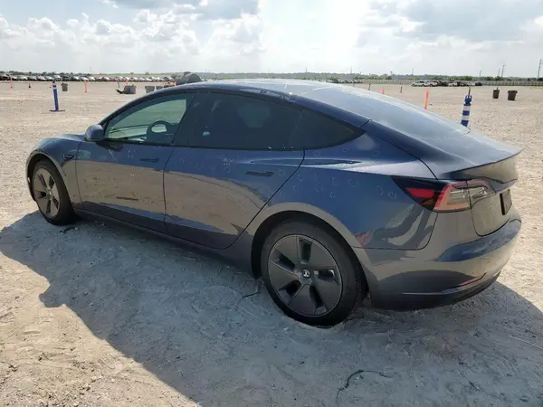 5YJ3E1EA8PF705825 2023 TESLA MODEL 3 - Image 2