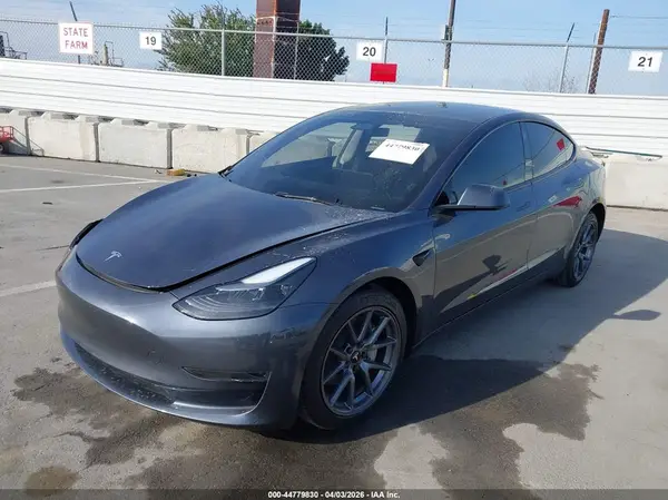 5YJ3E1EA8PF706716 2023 TESLA MODEL 3 - Image 2