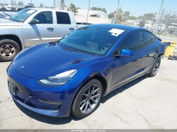 5YJ3E1EA8PF709423 2023 TESLA MODEL 3 - Image 2