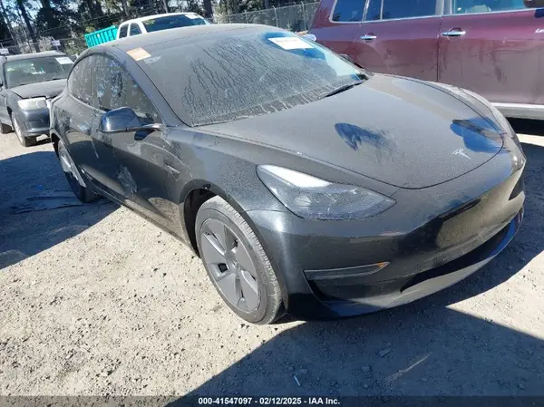 5YJ3E1EA8PF711964 2023 TESLA MODEL 3 - Image 1