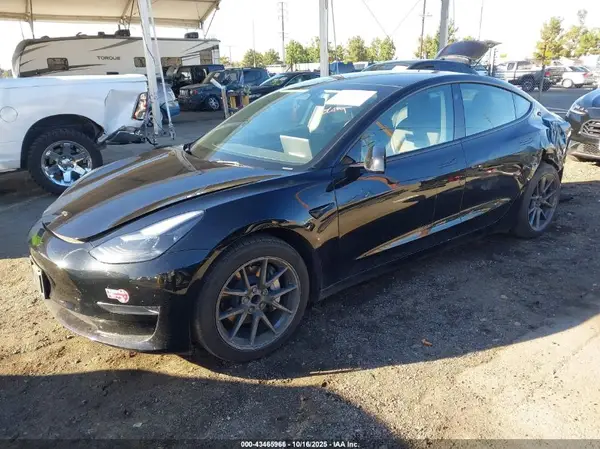 5YJ3E1EA8PF712578 2023 TESLA MODEL 3 - Image 2
