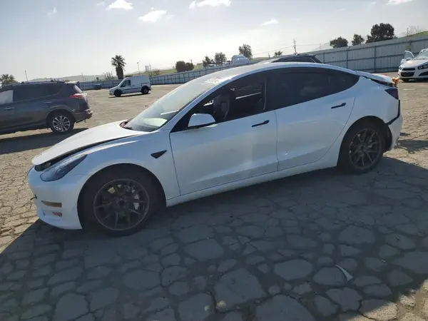 5YJ3E1EA8PF715450 2023 TESLA MODEL 3 - Image 1