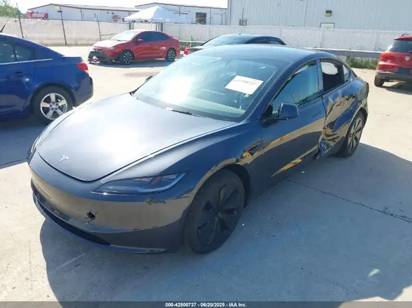 5YJ3E1EA8RF717931 2024 TESLA MODEL 3 - Image 2