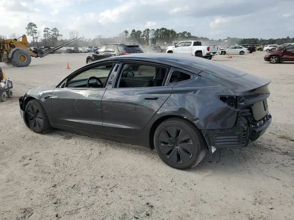 5YJ3E1EA8RF726631 2024 TESLA MODEL 3 - Image 2