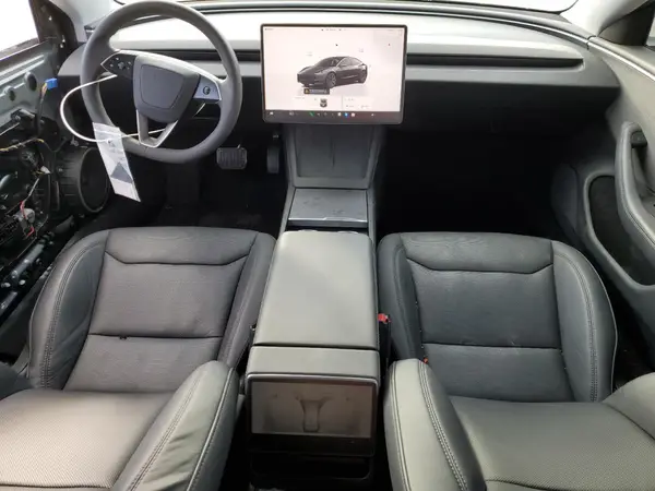 5YJ3E1EA8RF726631 2024 TESLA MODEL 3 - Image 8