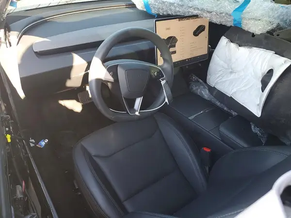 5YJ3E1EA8RF727228 2024 TESLA MODEL 3 - Image 8