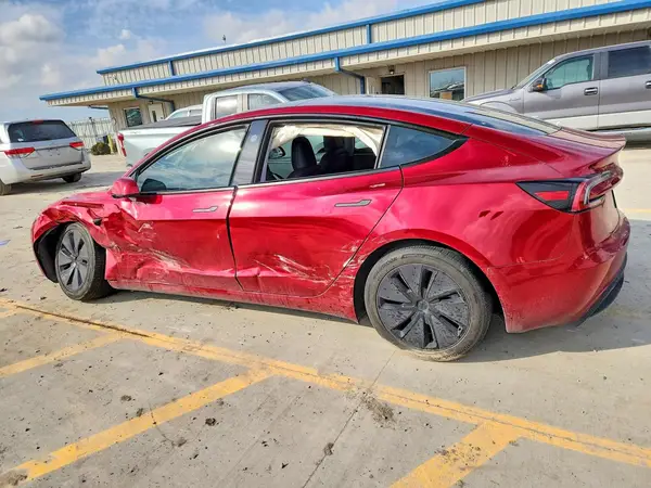 5YJ3E1EA8RF729514 2024 TESLA MODEL 3 - Image 2