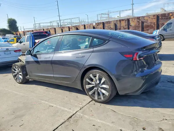 5YJ3E1EA8RF729772 2024 TESLA MODEL 3 - Image 2