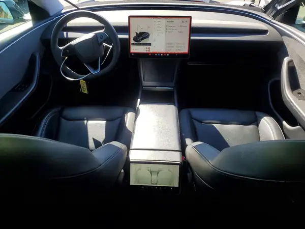 5YJ3E1EA8RF729772 2024 TESLA MODEL 3 - Image 8