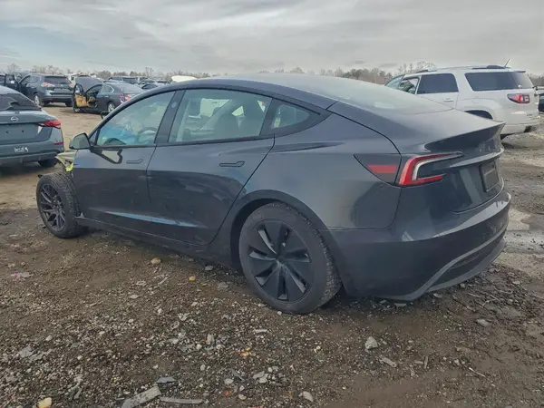 5YJ3E1EA8RF729917 2024 TESLA MODEL 3 - Image 2