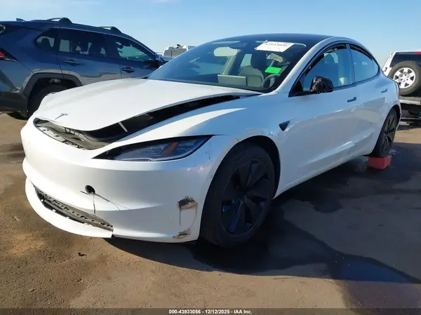 5YJ3E1EA8RF737872 2024 TESLA MODEL 3 - Image 2