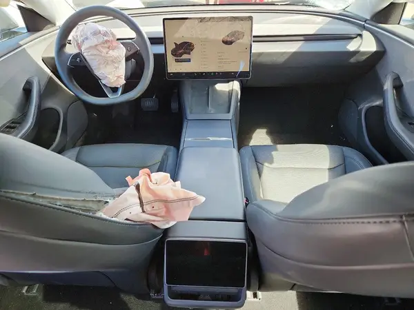5YJ3E1EA8RF738424 2024 TESLA MODEL 3 - Image 8