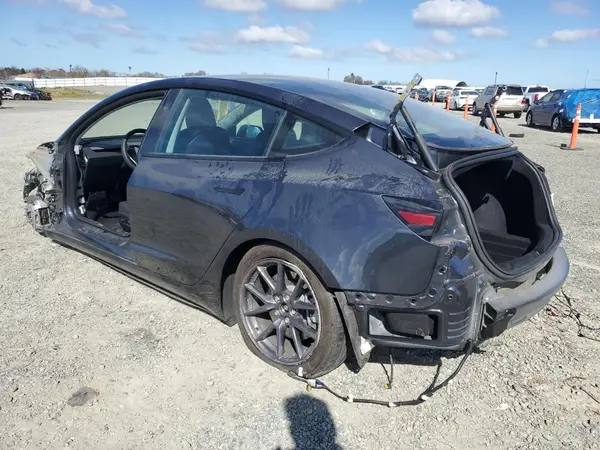 5YJ3E1EA8RF741761 2024 TESLA MODEL 3 - Image 2