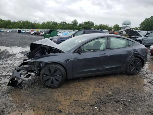 5YJ3E1EA8RF748368 2024 TESLA MODEL 3 - Image 1