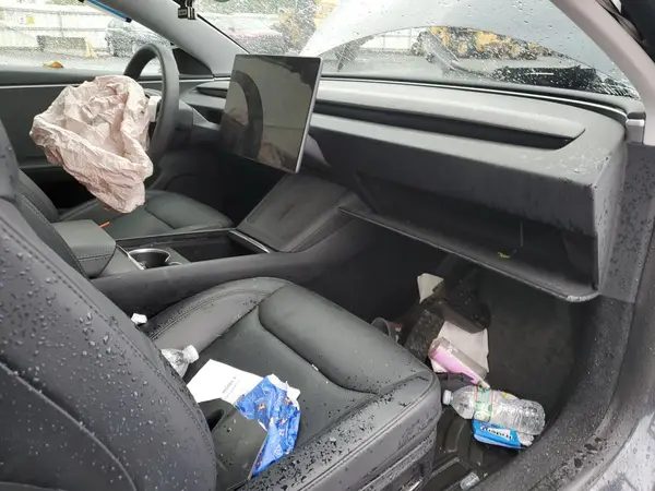 5YJ3E1EA8RF748368 2024 TESLA MODEL 3 - Image 8