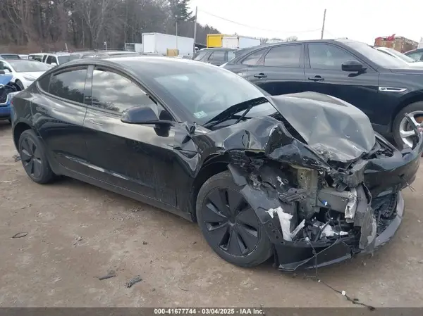 5YJ3E1EA8RF755840 2024 TESLA MODEL 3 - Image 1