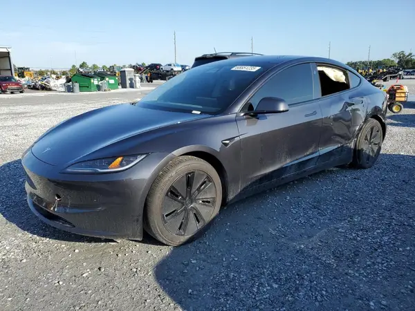 5YJ3E1EA8RF757636 2024 TESLA MODEL 3 - Image 1