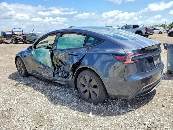 5YJ3E1EA8RF762948 2024 TESLA MODEL 3 - Image 2