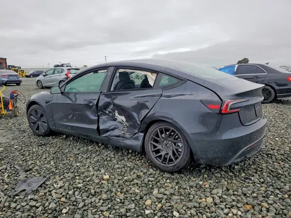 5YJ3E1EA8RF765297 2024 TESLA MODEL 3 - Image 2