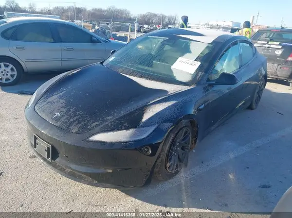 5YJ3E1EA8RF766983 2024 TESLA MODEL 3 - Image 2