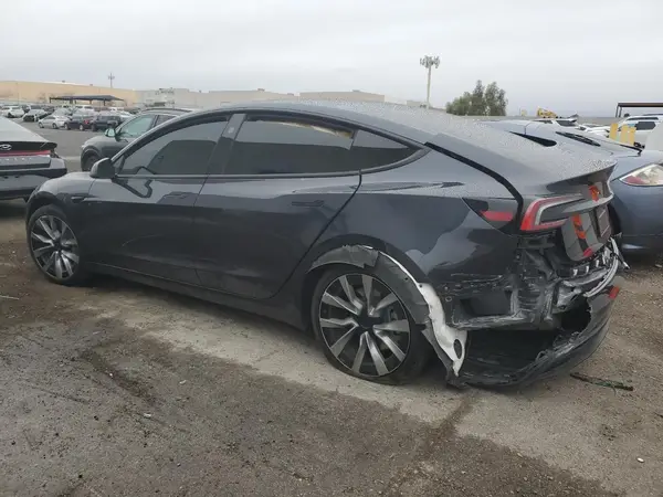 5YJ3E1EA8RF768975 2024 TESLA MODEL 3 - Image 2