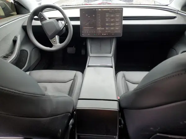 5YJ3E1EA8RF768975 2024 TESLA MODEL 3 - Image 8