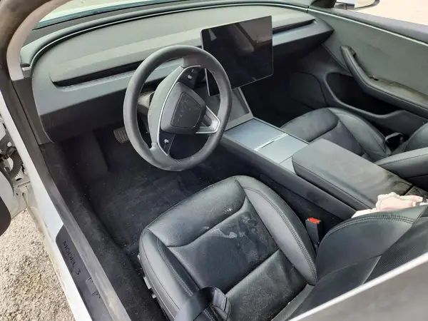 5YJ3E1EA8RF772735 2024 TESLA MODEL 3 - Image 8