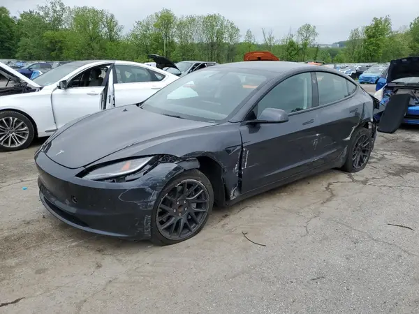 5YJ3E1EA8RF773982 2024 TESLA MODEL 3 - Image 1