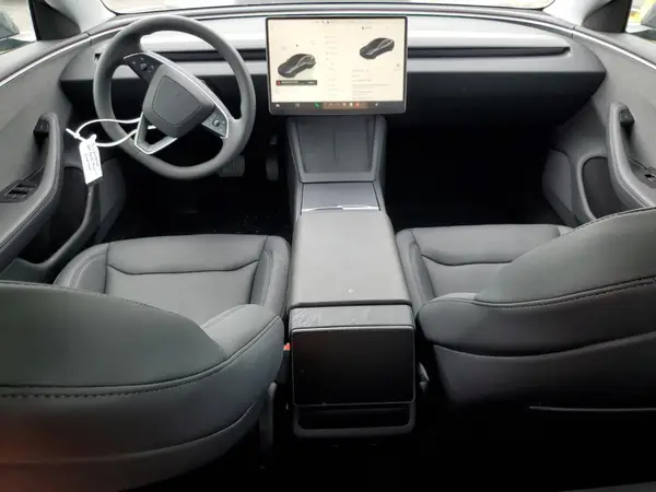 5YJ3E1EA8RF773982 2024 TESLA MODEL 3 - Image 8