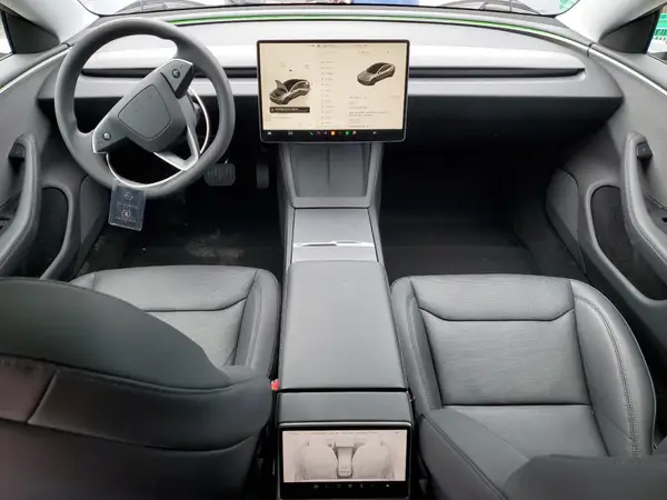 5YJ3E1EA8RF784447 2024 TESLA MODEL 3 - Image 8
