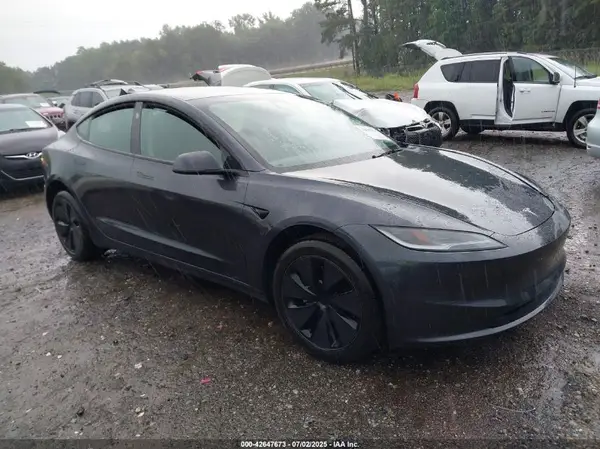 5YJ3E1EA8RF789566 2024 TESLA MODEL 3 - Image 1
