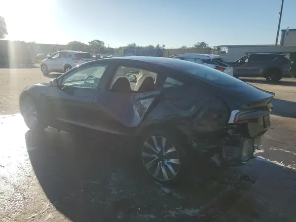 5YJ3E1EA8RF799305 2024 TESLA MODEL 3 - Image 2