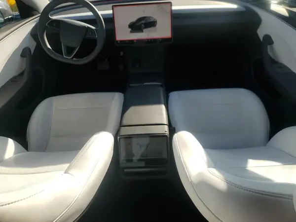 5YJ3E1EA8RF799305 2024 TESLA MODEL 3 - Image 8