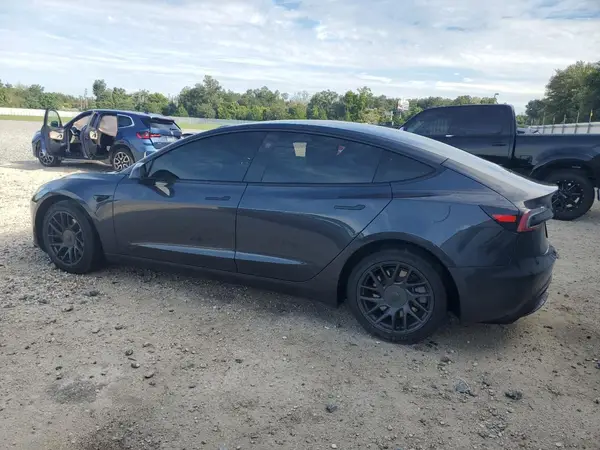 5YJ3E1EA8RF825496 2024 TESLA MODEL 3 - Image 2