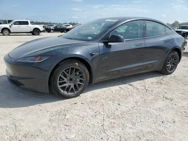 5YJ3E1EA8RF825594 2024 TESLA MODEL 3 - Image 1
