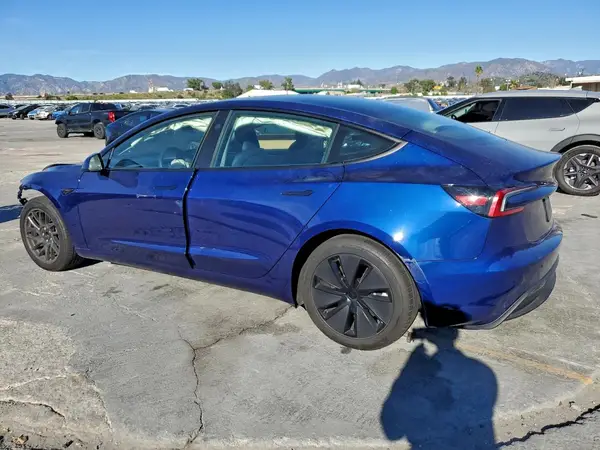5YJ3E1EA8RF832738 2024 TESLA MODEL 3 - Image 2