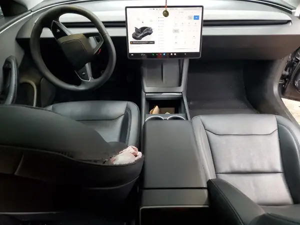 5YJ3E1EA8RF833890 2024 TESLA MODEL 3 - Image 8