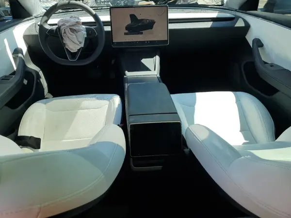 5YJ3E1EA8RF836269 2024 TESLA MODEL 3 - Image 8