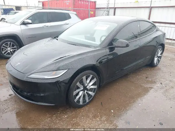 5YJ3E1EA8RF836563 2024 TESLA MODEL 3 - Image 2