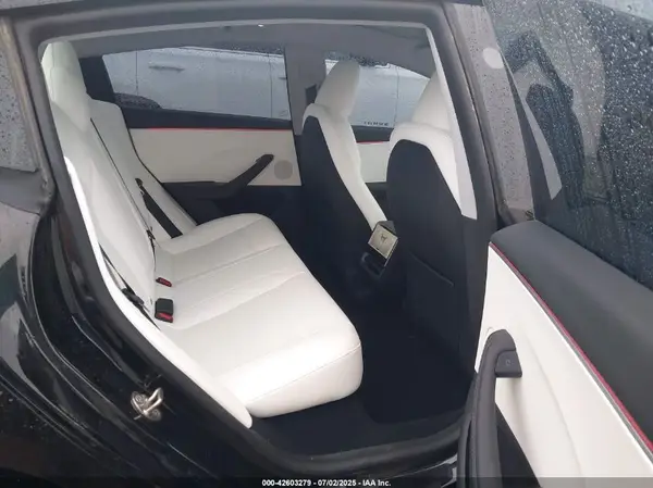 5YJ3E1EA8RF836563 2024 TESLA MODEL 3 - Image 8