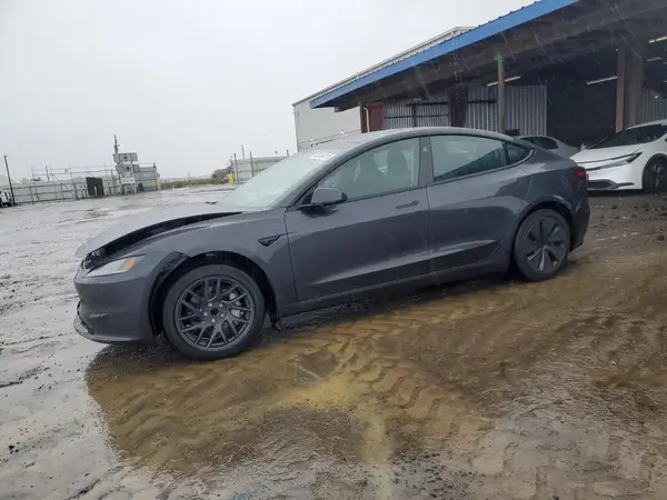 5YJ3E1EA8RF842203 2024 TESLA MODEL 3 - Image 1