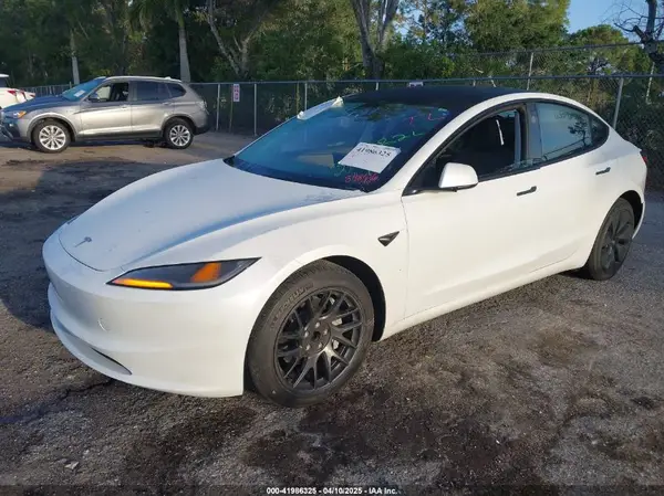 5YJ3E1EA8RF848616 2024 TESLA MODEL 3 - Image 2