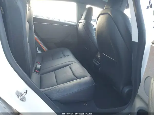5YJ3E1EA8RF848616 2024 TESLA MODEL 3 - Image 8
