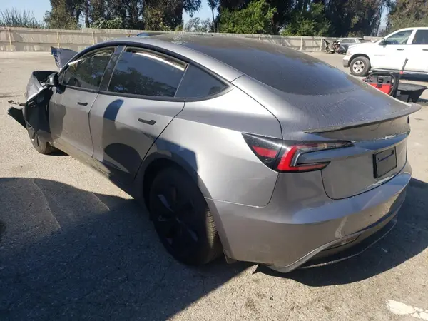 5YJ3E1EA8RF855629 2024 TESLA MODEL 3 - Image 2