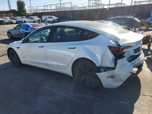 5YJ3E1EA8RF855680 2024 TESLA MODEL 3 - Image 2