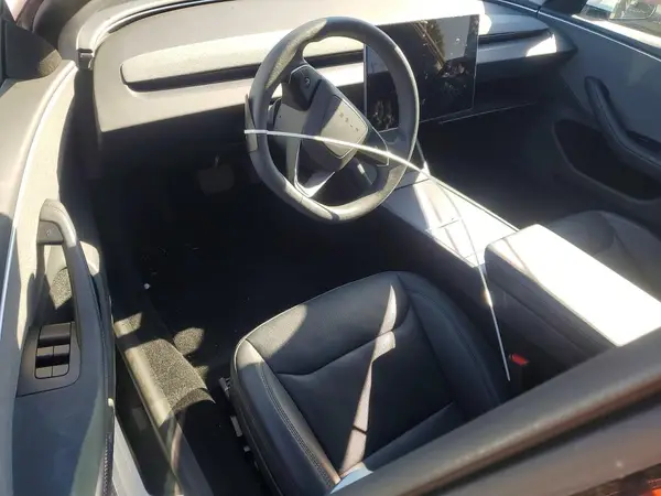 5YJ3E1EA8RF855680 2024 TESLA MODEL 3 - Image 8