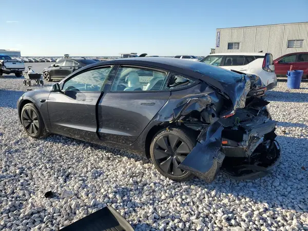 5YJ3E1EA8RF856859 2024 TESLA MODEL 3 - Image 2