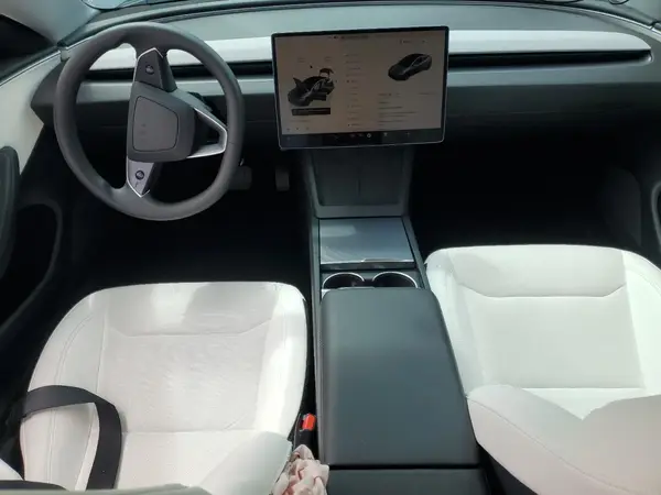 5YJ3E1EA8RF858885 2024 TESLA MODEL 3 - Image 8